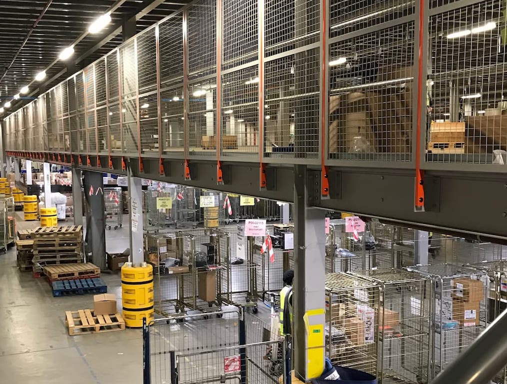 Warehouse mezzanine floor